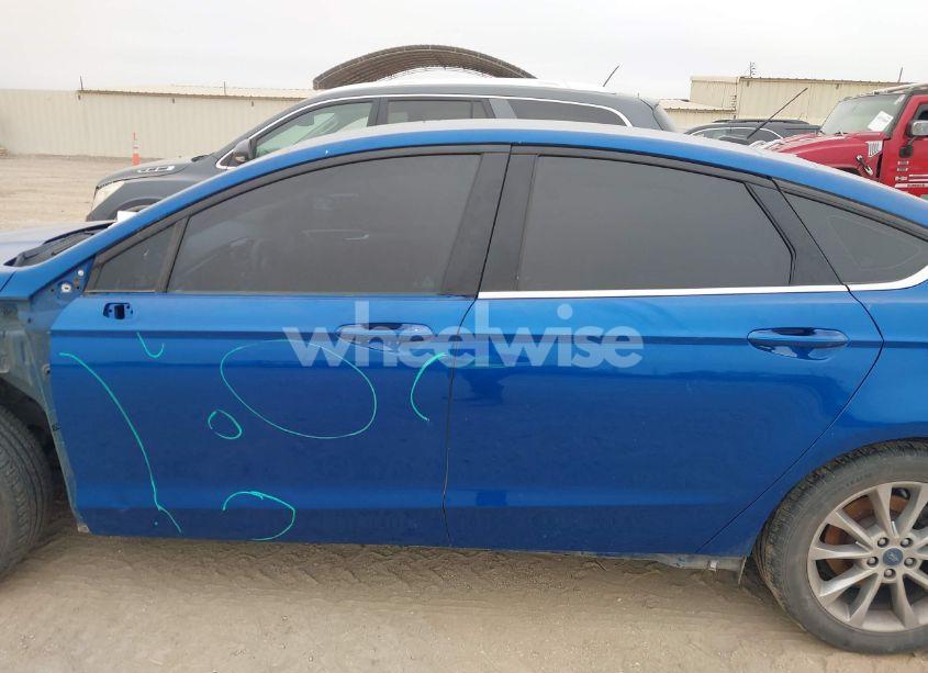 Photo 15 of 2017 Ford Fusion SE (VIN 3FA6P0H79HR383395)