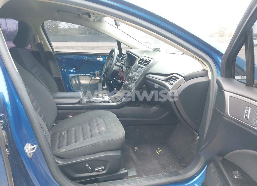 Photo 5 of 2017 Ford Fusion SE (VIN 3FA6P0H79HR383395)