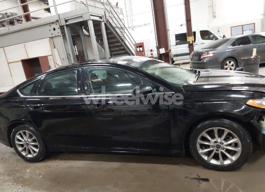 Photo 13 of 2017 Ford Fusion SE (VIN 3FA6P0H79HR384207)