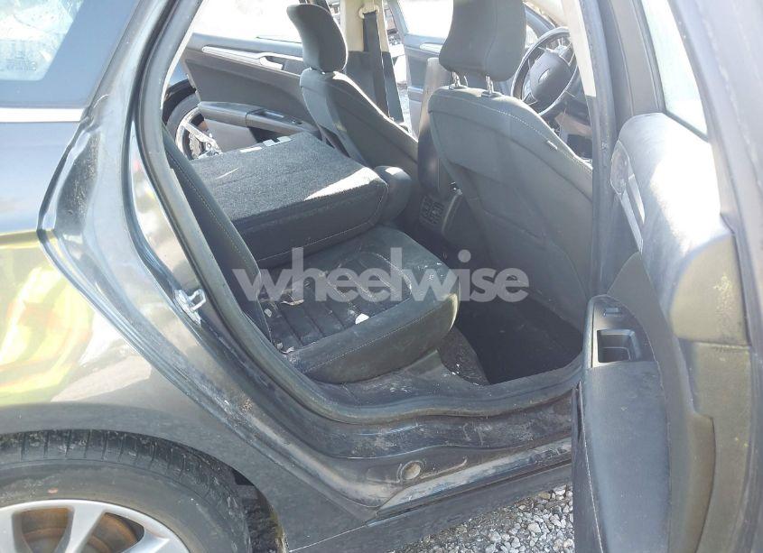 Photo 8 of 2017 Ford Fusion SE (VIN 3FA6P0H79HR393005)