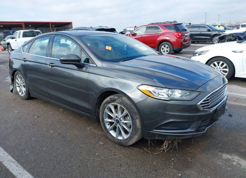 2017 Ford Fusion SE (VIN 3FA6P0H79HR407372) main photo