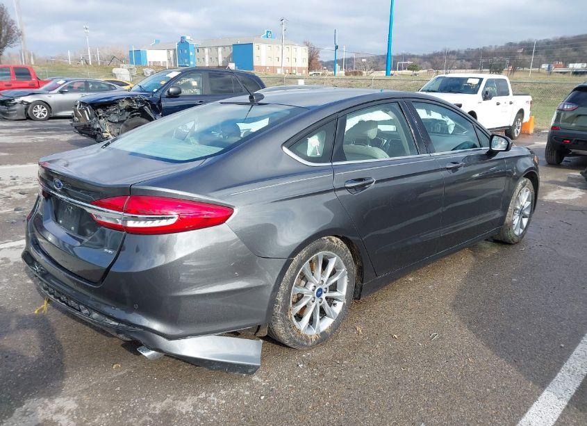 Photo 4 of 2017 Ford Fusion SE (VIN 3FA6P0H79HR407372)