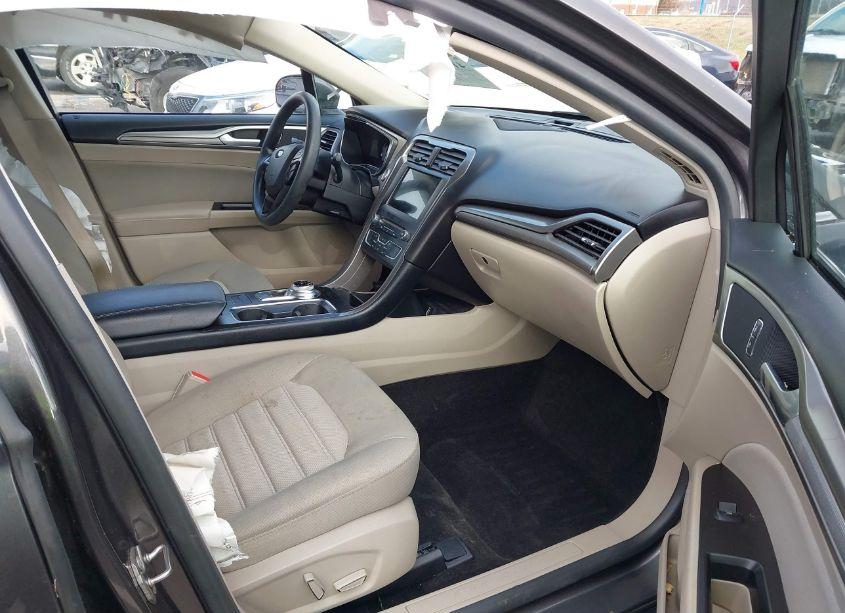 Photo 5 of 2017 Ford Fusion SE (VIN 3FA6P0H79HR407372)