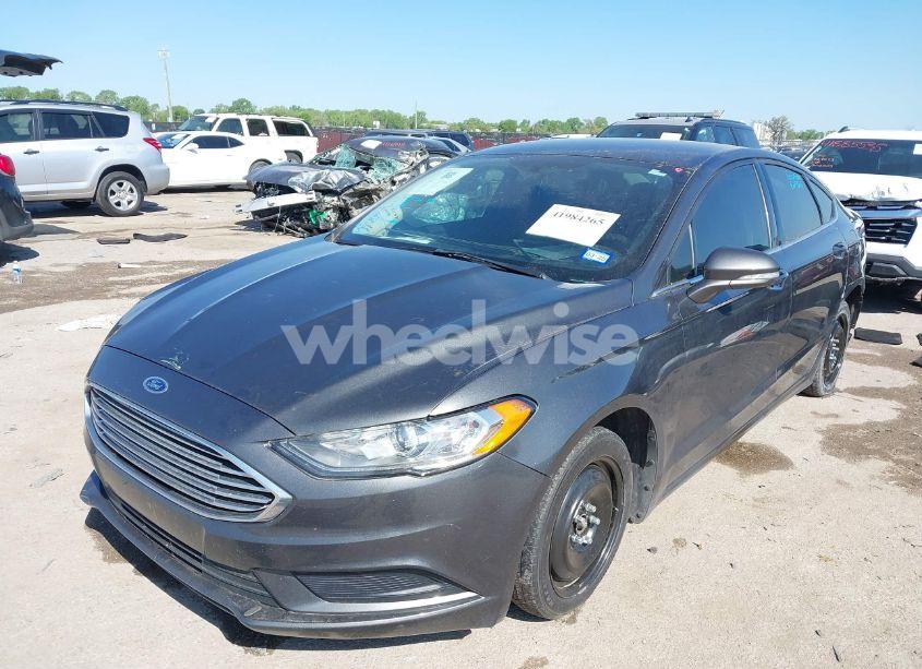 Photo 2 of 2017 Ford Fusion SE (VIN 3FA6P0H79HR412250)