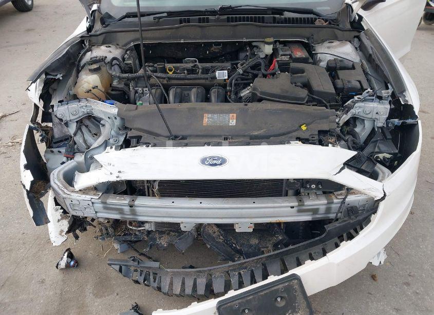 Photo 10 of 2018 Ford Fusion SE (VIN 3FA6P0H79JR107451)