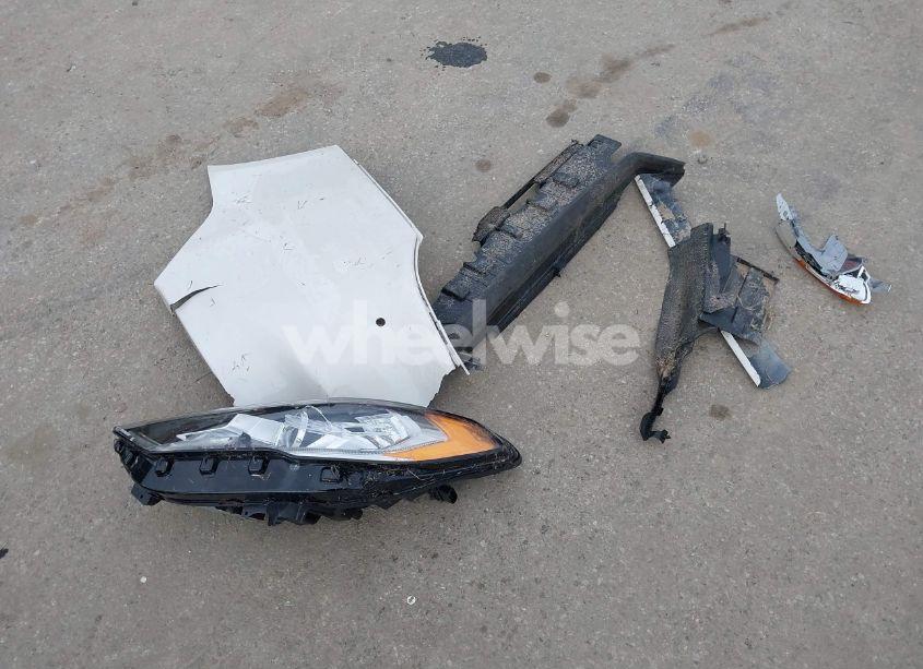 Photo 12 of 2018 Ford Fusion SE (VIN 3FA6P0H79JR107451)