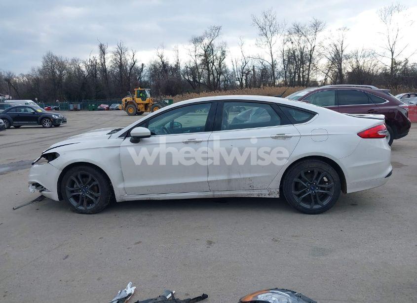 Photo 15 of 2018 Ford Fusion SE (VIN 3FA6P0H79JR107451)