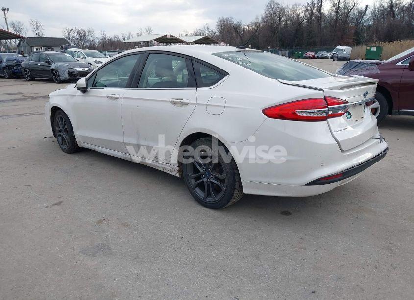 Photo 3 of 2018 Ford Fusion SE (VIN 3FA6P0H79JR107451)