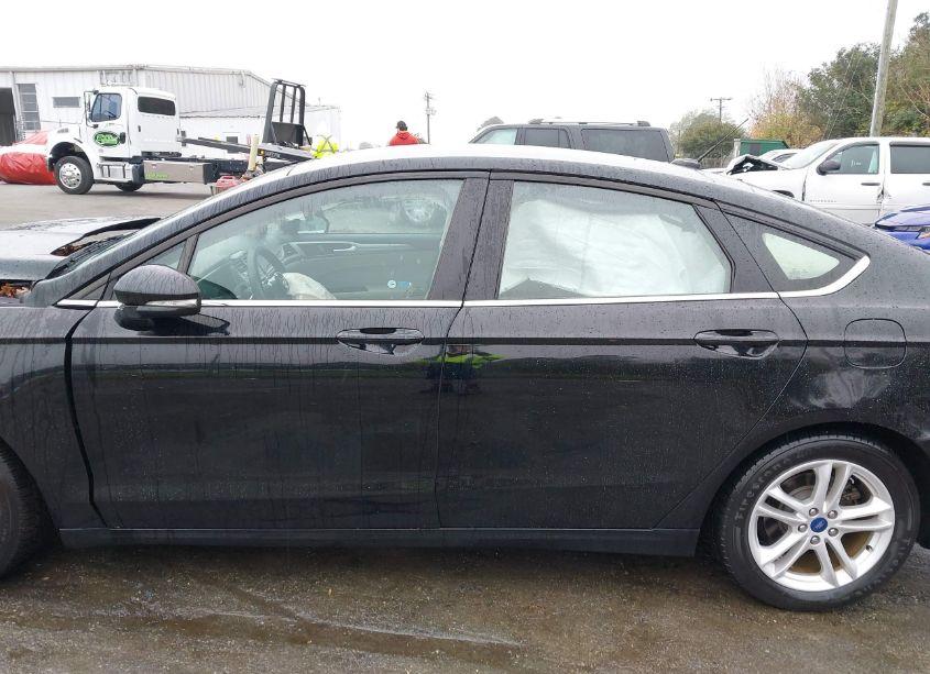 Photo 14 of 2018 Ford Fusion SE (VIN 3FA6P0H79JR118207)