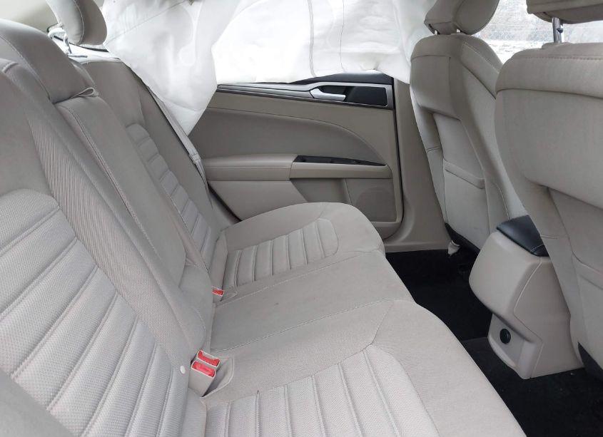 Photo 8 of 2018 Ford Fusion SE (VIN 3FA6P0H79JR118207)