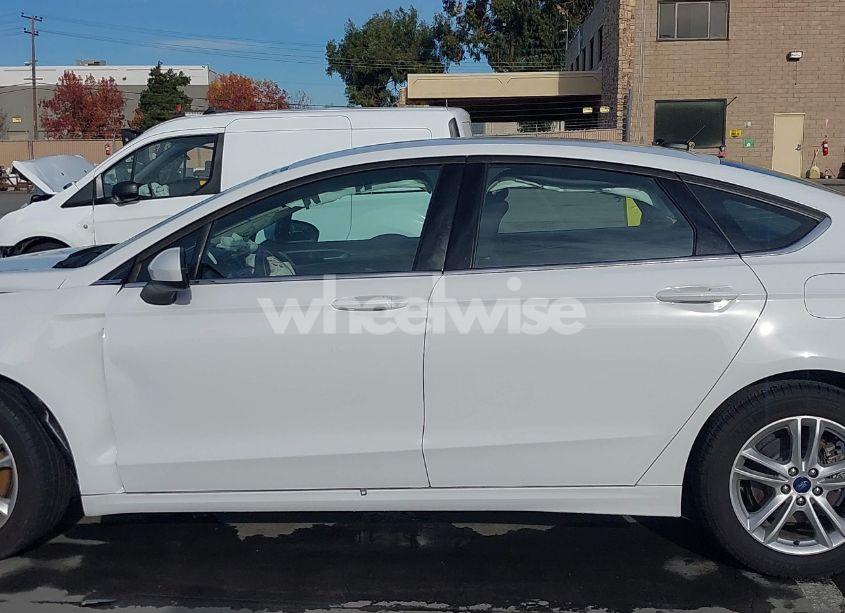 Photo 14 of 2018 Ford Fusion SE (VIN 3FA6P0H79JR278099)