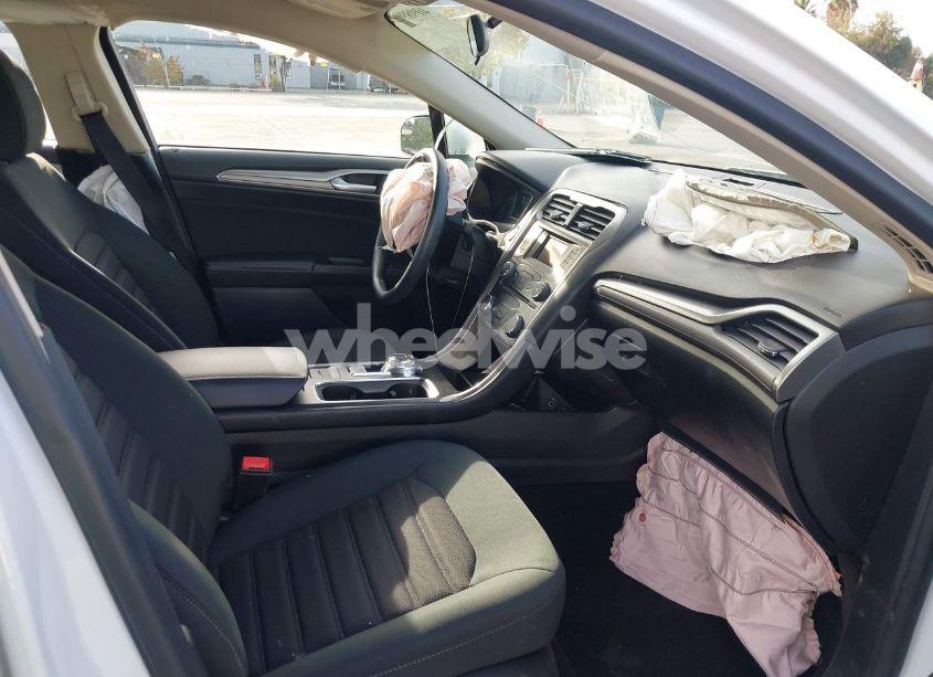 Photo 5 of 2018 Ford Fusion SE (VIN 3FA6P0H79JR278099)