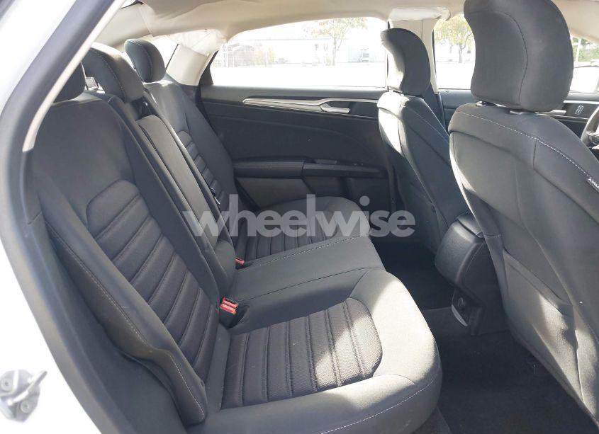 Photo 8 of 2018 Ford Fusion SE (VIN 3FA6P0H79JR278099)