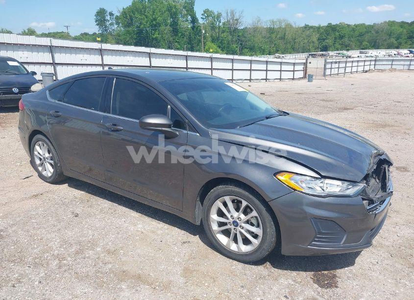 2020 Ford Fusion SE (VIN 3FA6P0H79LR118534) main photo