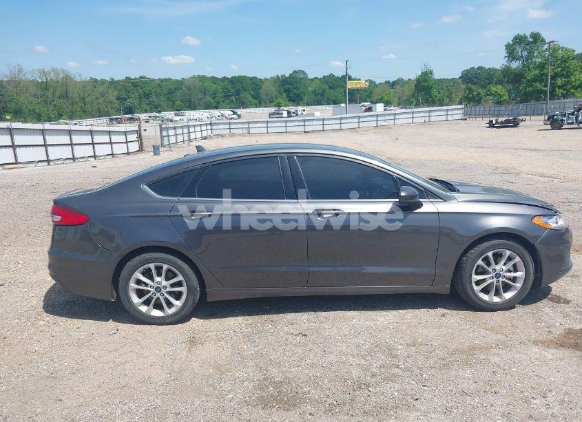 Photo 14 of 2020 Ford Fusion SE (VIN 3FA6P0H79LR118534)