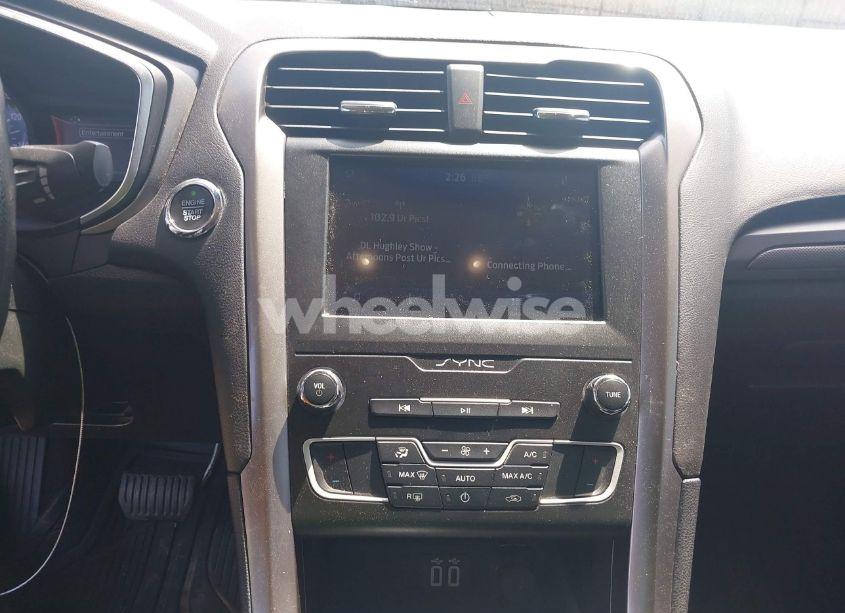 Photo 20 of 2020 Ford Fusion SE (VIN 3FA6P0H79LR118534)