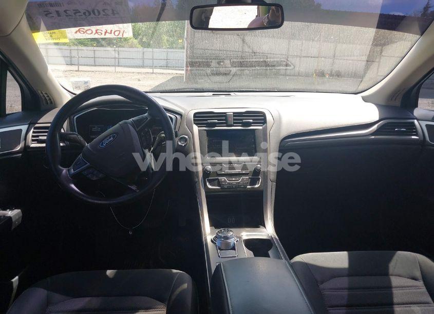 Photo 22 of 2020 Ford Fusion SE (VIN 3FA6P0H79LR118534)