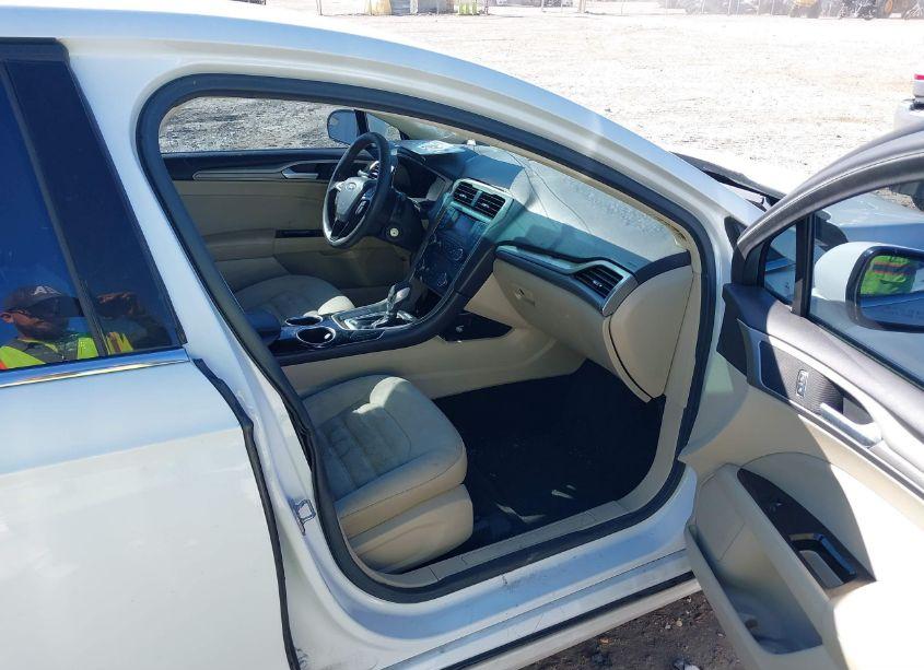 Photo 5 of 2013 Ford Fusion SE (VIN 3FA6P0H7XDR102344)