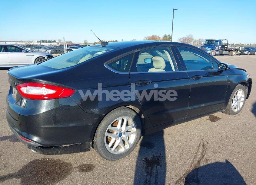 Photo 4 of 2013 Ford Fusion SE (VIN 3FA6P0H7XDR113716)