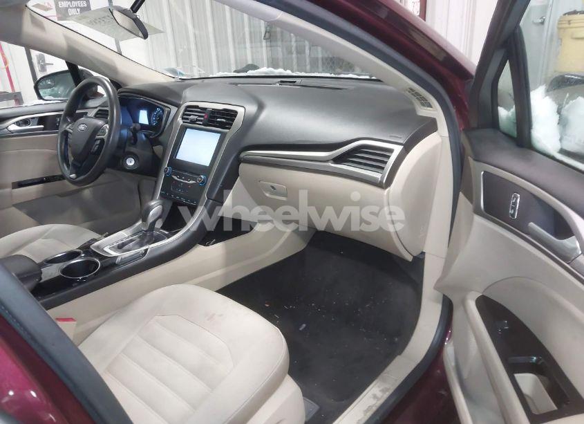 Photo 5 of 2013 Ford Fusion SE (VIN 3FA6P0H7XDR139362)