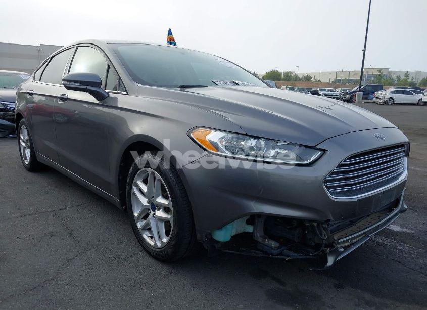 2013 Ford Fusion SE (VIN 3FA6P0H7XDR144223) main photo