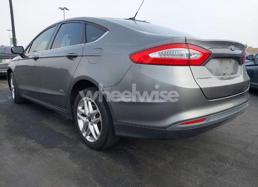 Photo 3 of 2013 Ford Fusion SE (VIN 3FA6P0H7XDR144223)
