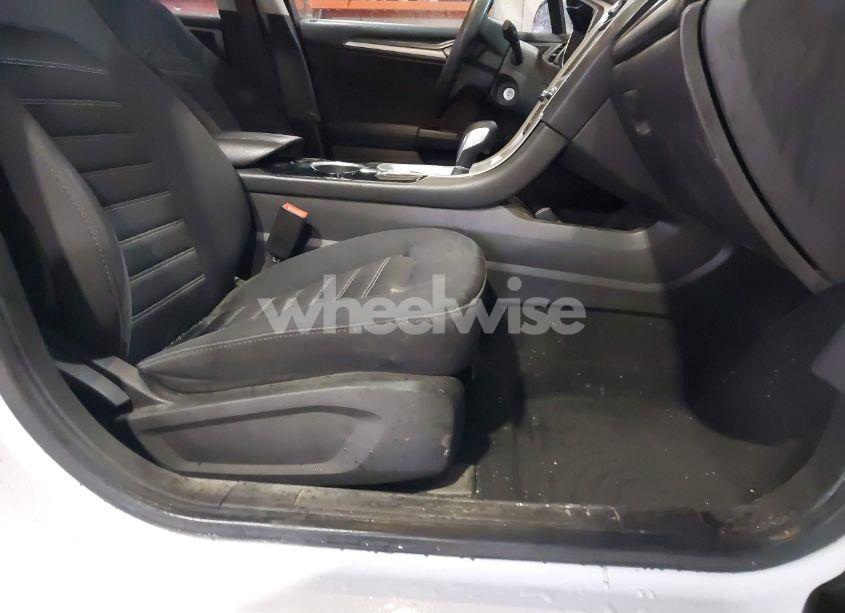 Photo 5 of 2013 Ford Fusion SE (VIN 3FA6P0H7XDR155092)