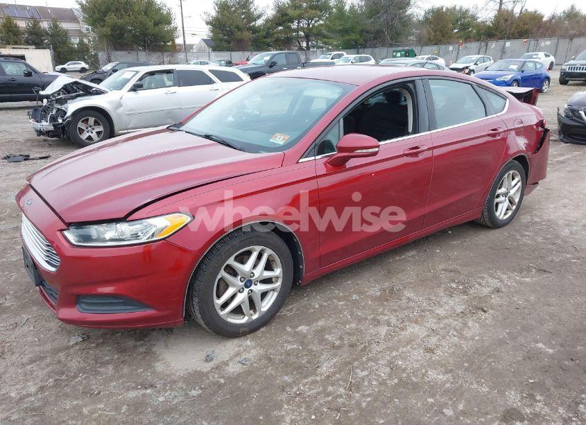 Photo 2 of 2013 Ford Fusion SE (VIN 3FA6P0H7XDR173575)