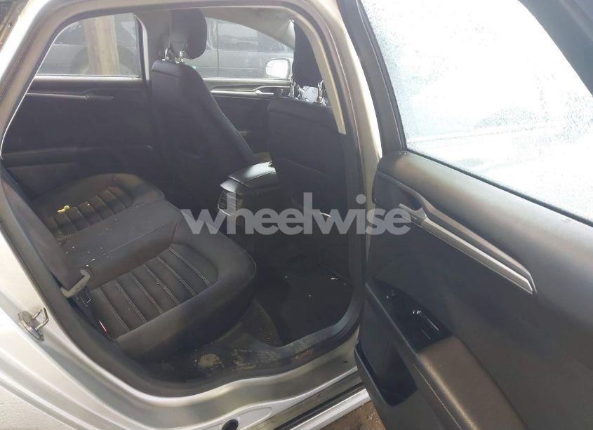 Photo 8 of 2013 Ford Fusion SE (VIN 3FA6P0H7XDR335866)