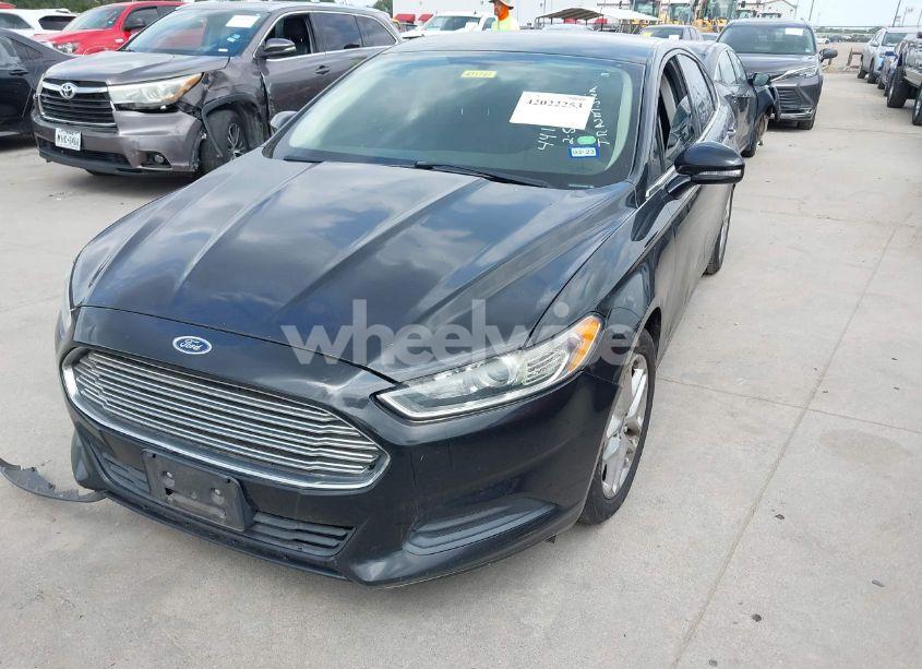 Photo 2 of 2014 Ford Fusion SE (VIN 3FA6P0H7XER110784)