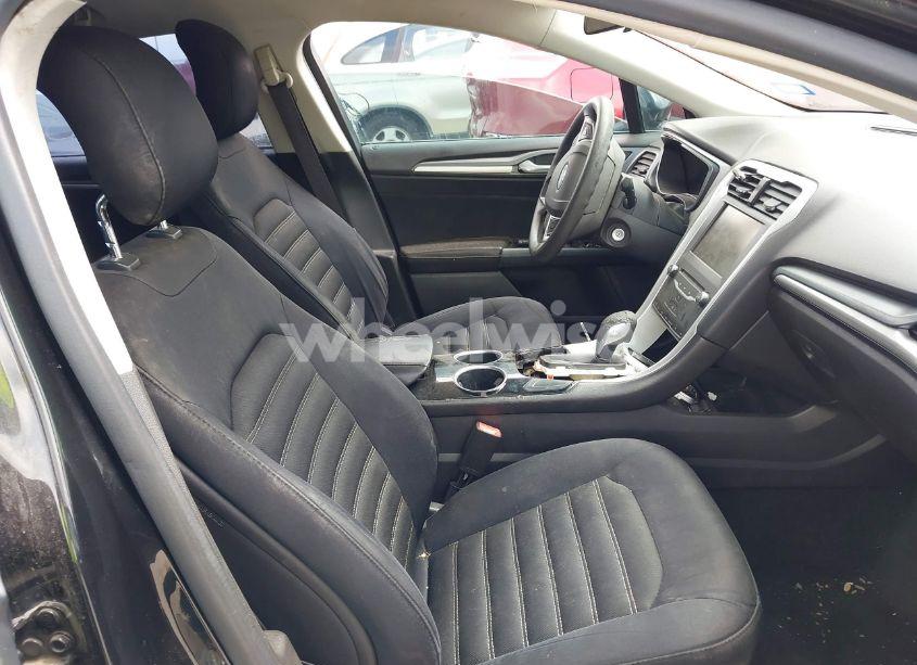 Photo 5 of 2014 Ford Fusion SE (VIN 3FA6P0H7XER110784)