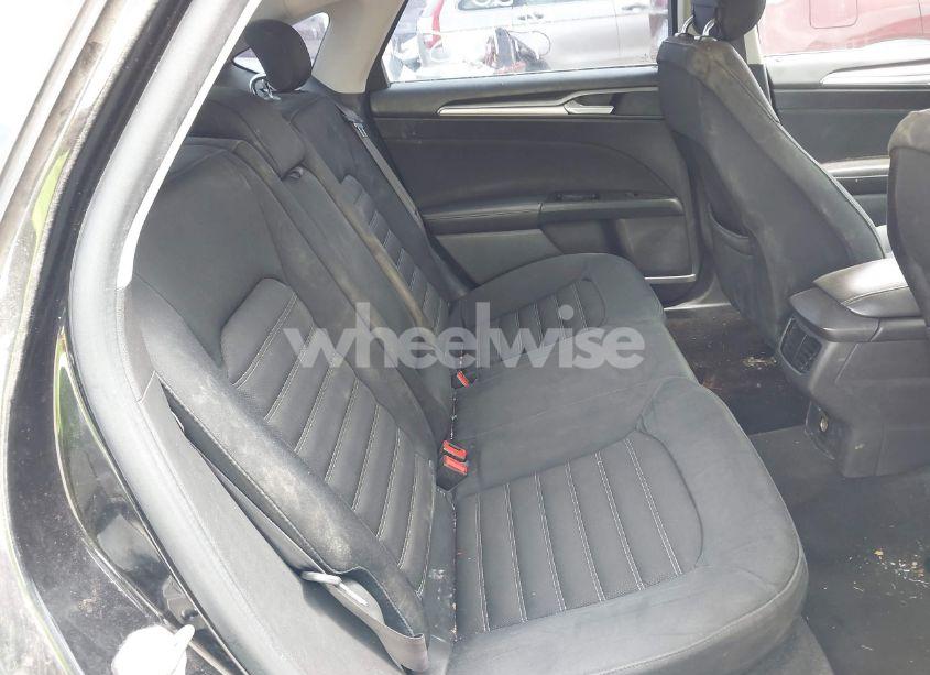 Photo 8 of 2014 Ford Fusion SE (VIN 3FA6P0H7XER110784)