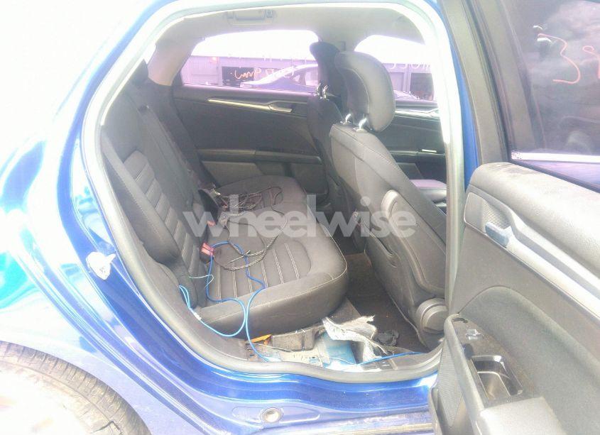 Photo 8 of 2014 Ford Fusion SE (VIN 3FA6P0H7XER131327)