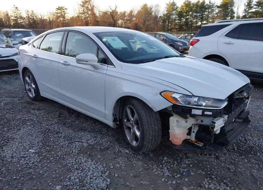 2014 Ford Fusion SE (VIN 3FA6P0H7XER139749) main photo