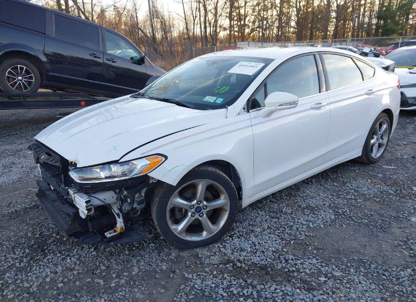 Photo 2 of 2014 Ford Fusion SE (VIN 3FA6P0H7XER139749)