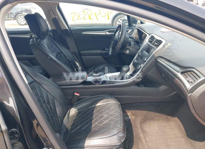 Photo 5 of 2014 Ford Fusion SE (VIN 3FA6P0H7XER151576)