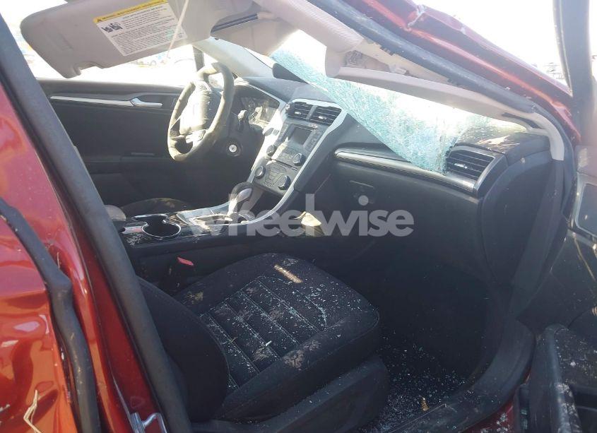 Photo 5 of 2014 Ford Fusion SE (VIN 3FA6P0H7XER174839)