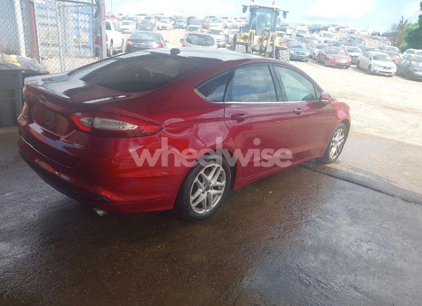 Photo 4 of 2014 Ford Fusion SE (VIN 3FA6P0H7XER229466)