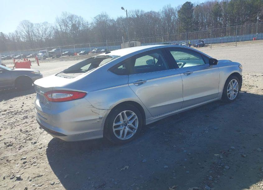 Photo 4 of 2014 Ford Fusion SE (VIN 3FA6P0H7XER245201)