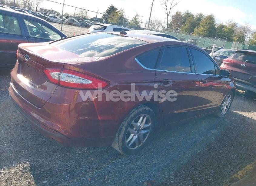 Photo 4 of 2014 Ford Fusion SE (VIN 3FA6P0H7XER251936)