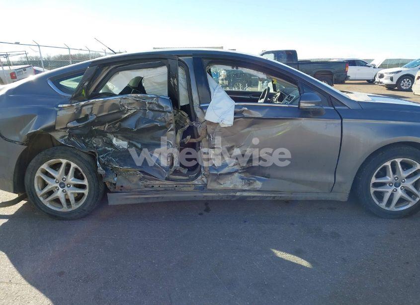 Photo 13 of 2014 Ford Fusion SE (VIN 3FA6P0H7XER262676)