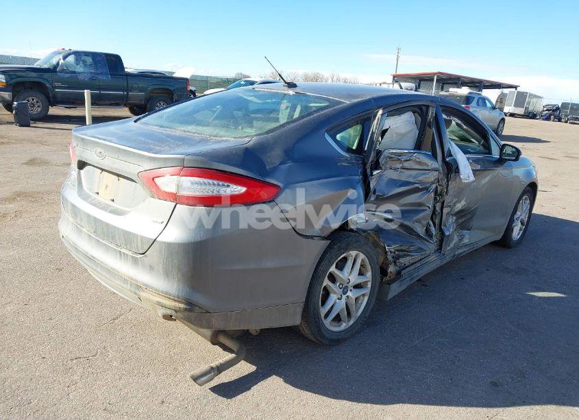 Photo 4 of 2014 Ford Fusion SE (VIN 3FA6P0H7XER262676)