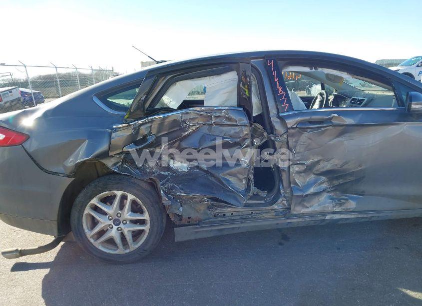 Photo 6 of 2014 Ford Fusion SE (VIN 3FA6P0H7XER262676)