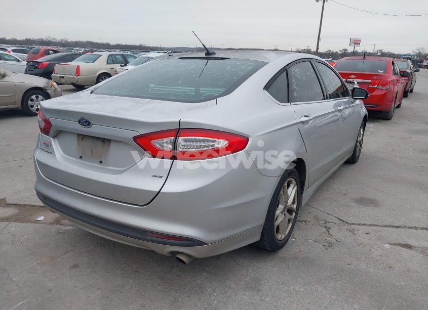 Photo 4 of 2014 Ford Fusion SE (VIN 3FA6P0H7XER272639)