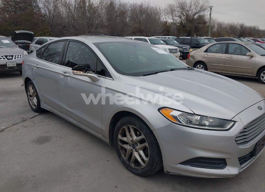 Photo 6 of 2014 Ford Fusion SE (VIN 3FA6P0H7XER272639)