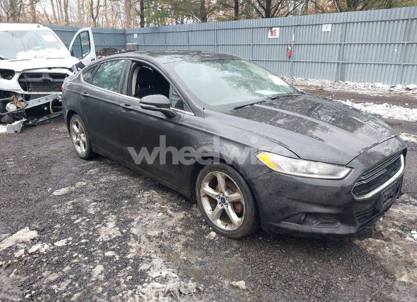 2014 Ford Fusion SE (VIN 3FA6P0H7XER303145) main photo