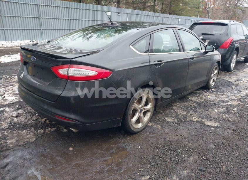 Photo 4 of 2014 Ford Fusion SE (VIN 3FA6P0H7XER303145)
