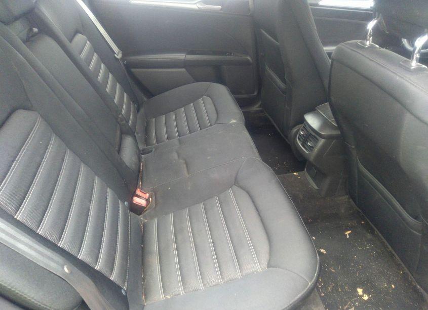 Photo 8 of 2014 Ford Fusion SE (VIN 3FA6P0H7XER324531)