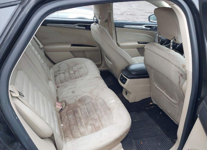 Photo 8 of 2014 Ford Fusion SE (VIN 3FA6P0H7XER338588)