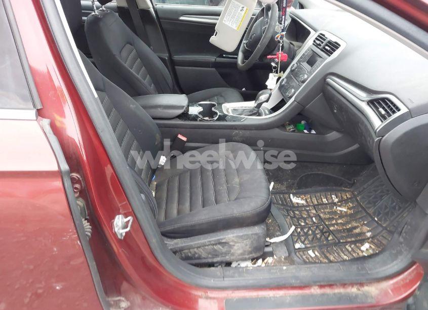 Photo 5 of 2014 Ford Fusion SE (VIN 3FA6P0H7XER374457)